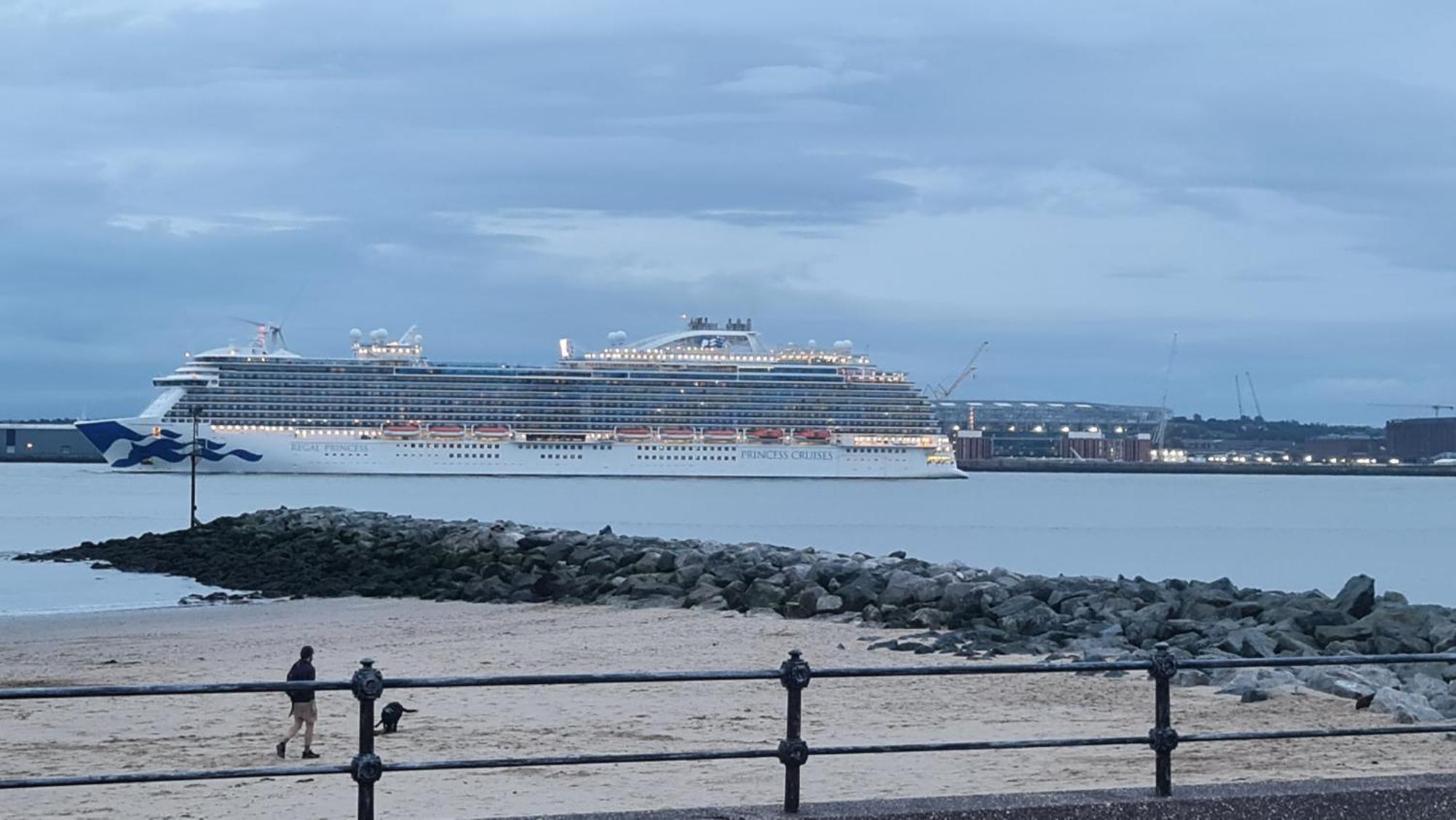 Sea-Quinn Views Wallasey Exterior photo